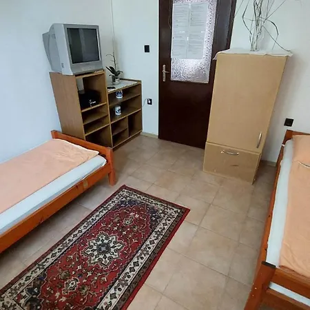 Tapolcai Hostel Privatunterkunft *